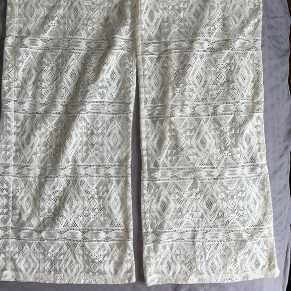 *BNWOT* Size L Cream Gaucho Style Pants - Picture 3 of 4